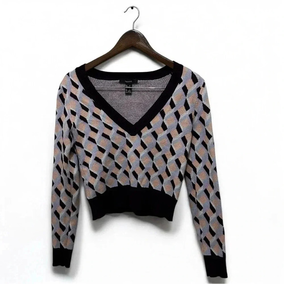 082 Forever 21 | EUC Geometric Purple V-Neck Cropped Sweater (Size S) - Picture 3 of 8